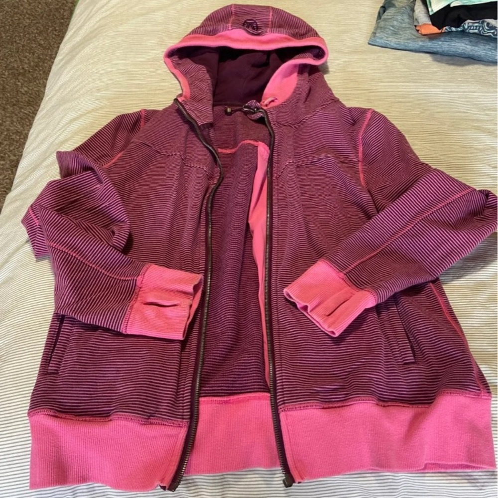 Lululemon light weight zip up hoodie size 10